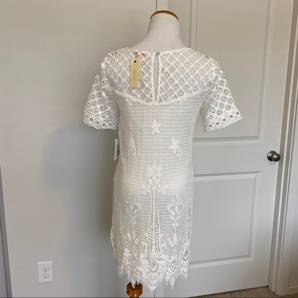 Skies are blue white lace dress NWT small - Picture 5 of 9